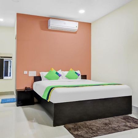 Treebo Hotel Mobi Vip Airport Гувахати Екстериор снимка