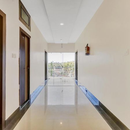 Treebo Hotel Mobi Vip Airport Гувахати Екстериор снимка